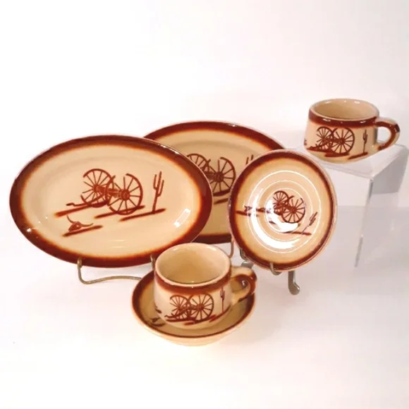 VINTAGE 40s Tepko Broken Wagon Wheel Luncheon Set - Picture 1 of 16